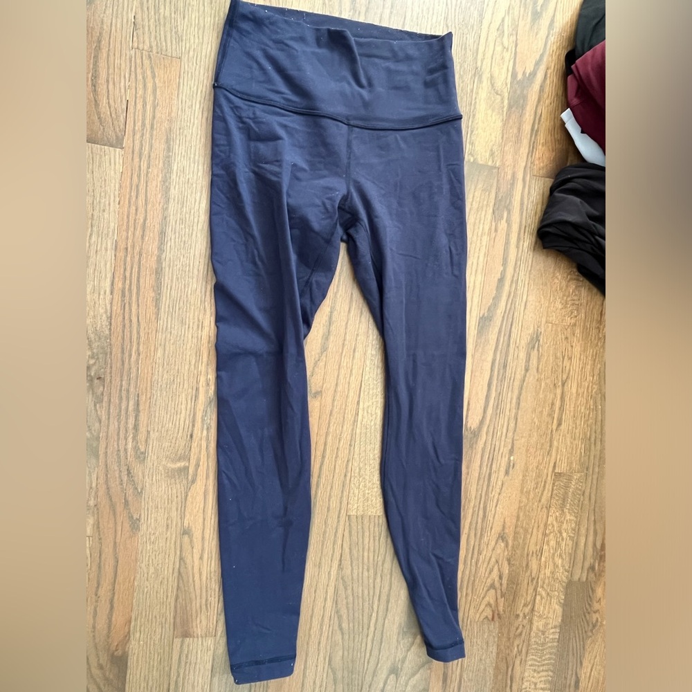 navy lululemon leggings!